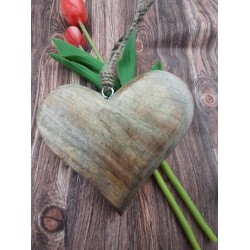 HERZ AUS HOLZ ZUM AUFHÄNGEN 15 CM